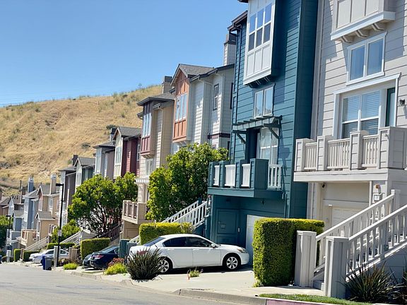 2nd image of 57 Mandalay Pl