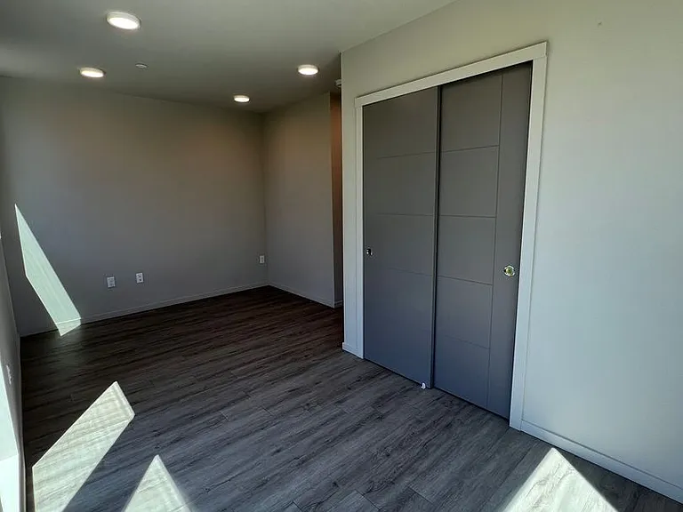 The Merz Luxury Apartments — Photo 20