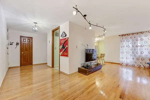 Sold by ListingMule LLC | media 15