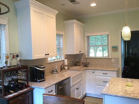 3rd image of 122 Golf Villa Dr