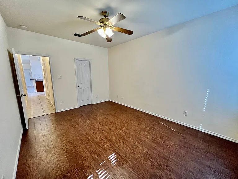850 Mirabell Ct #850 — Photo 16