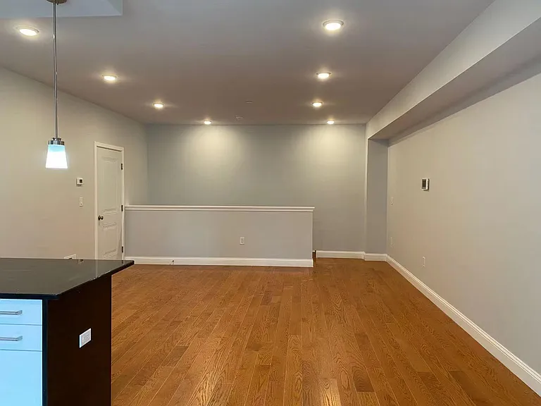 1635 Poplar St #1A — Photo 5