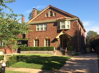 21 Arundel Pl, Saint Louis, MO 63105