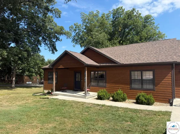 26708 Sweetberry Dr, Warsaw, MO 65355