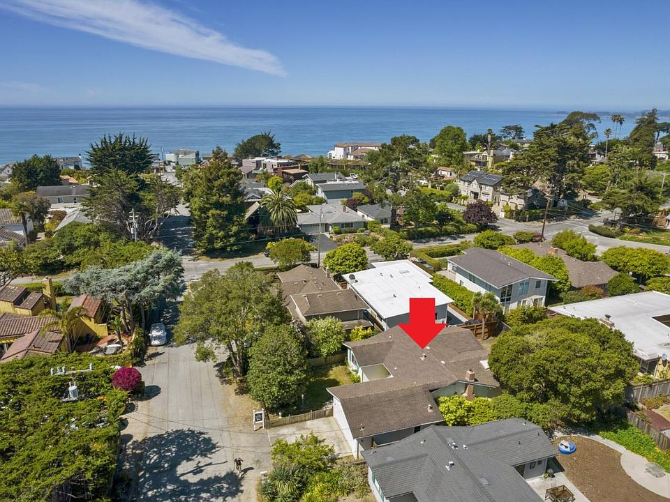 1st image of 207 Farley Drive