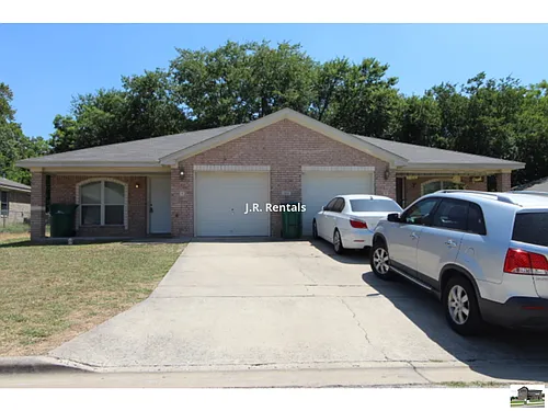 304 Jeff Gordon Dr #A Photo 1