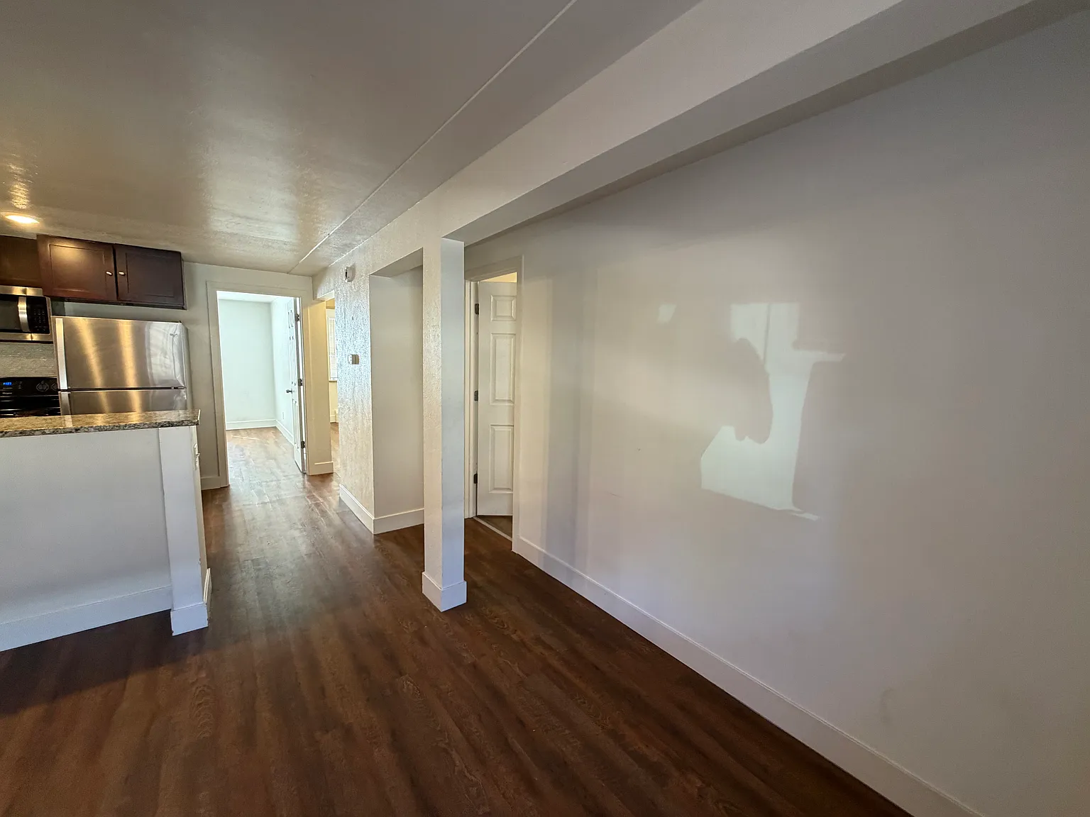 3 bed, 750 sqft, $1,650 — Photo 3