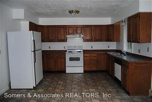4th image of 2241 E Sitka Ct