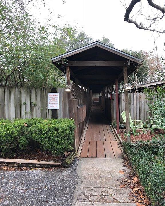 1st image of 4304 Sherwood Ln #105