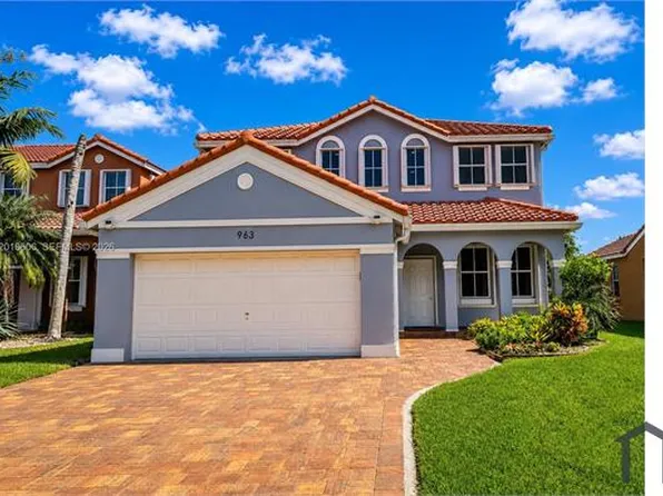 963 Falling Water Rd, Weston, FL 33326