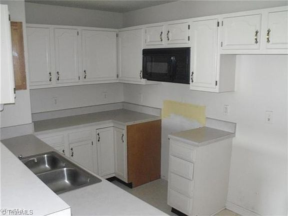 4th image of 3646 Morris Farm Dr APT 2A