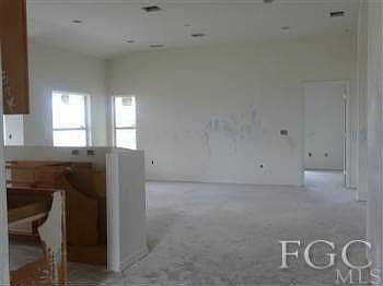 4th image of 2425 NE Juanita Pl