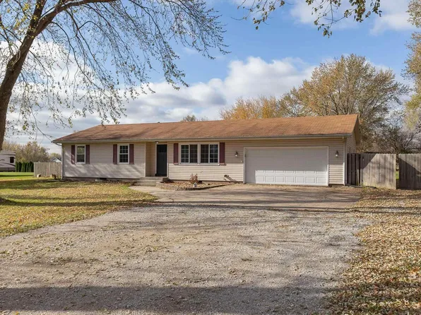 11444 Devils Creek Rd, Blue Grass, IA 52726
