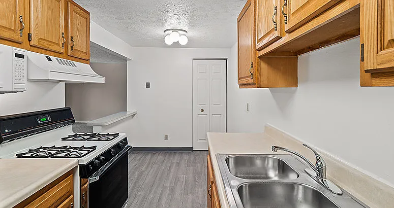 Fawn Lake Apartments — Photo 4