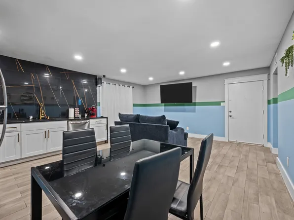 704 Oxford St #1, Houston, TX 77007