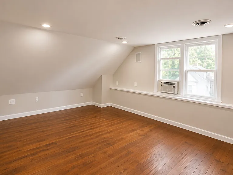 77 Gibbs St #3 — Photo 5
