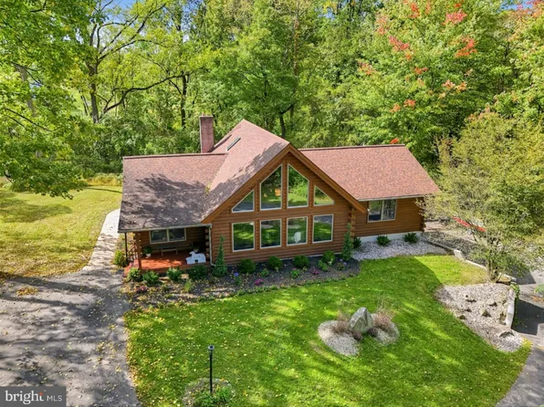 4908 Jasper Rd, Emmaus, PA 18049
