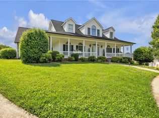 129 Renaissance Pl, Statesville, NC 28625