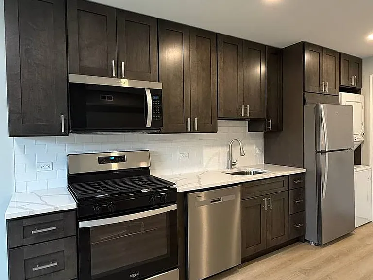 3247 W Thomas St #GF — Photo 2