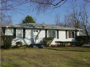 7666 S Yankeetown Rd, Newburgh, IN 47630