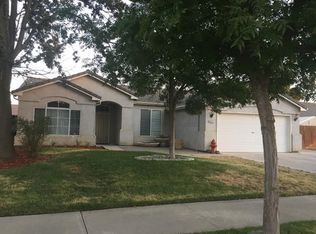 873 Woodridge Cir, Lemoore, CA 93245