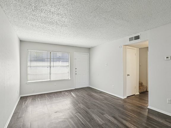 5th image of 1910 Joe Ramsey Blvd E APT 102