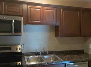 8829 Wayne Ave, Kansas City, MO 64131