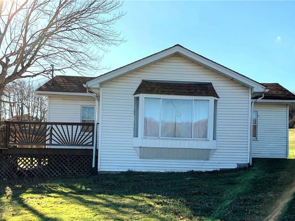 4711 Veterans Blvd, New Cumberland, WV 26047