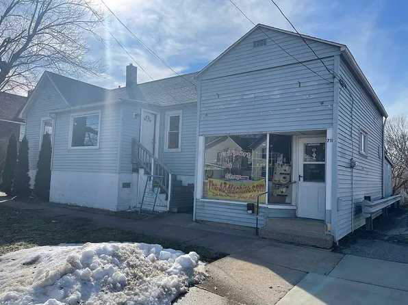 711 High St, Fairport Harbor, OH 44077