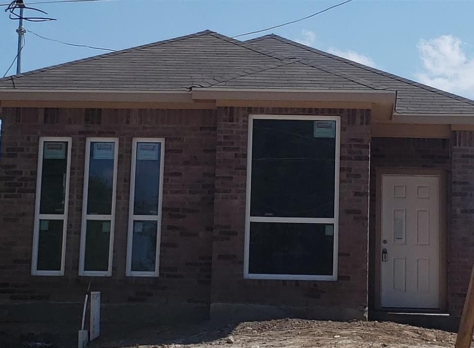 2nd image of 2719 Lucky St