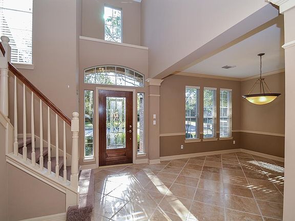 3rd image of 24106 Northshire Ln