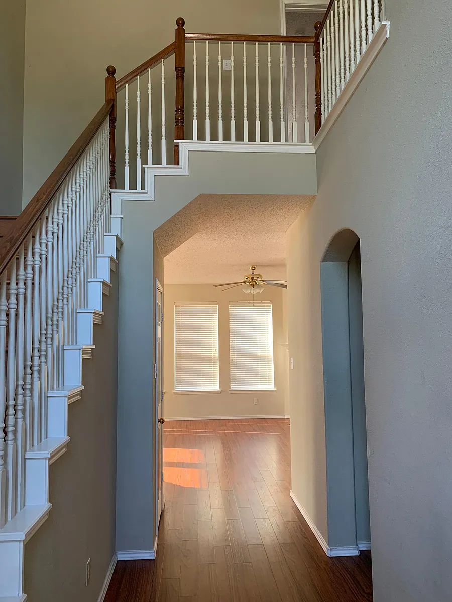 Building Photo - 3633 Kimble Dr