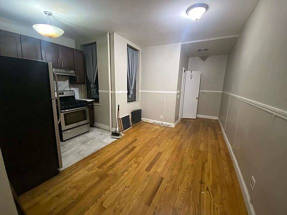 4th image of 1797 Nostrand Ave #1L