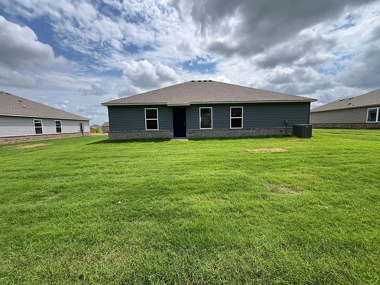2620 Chittick St — Photo 4