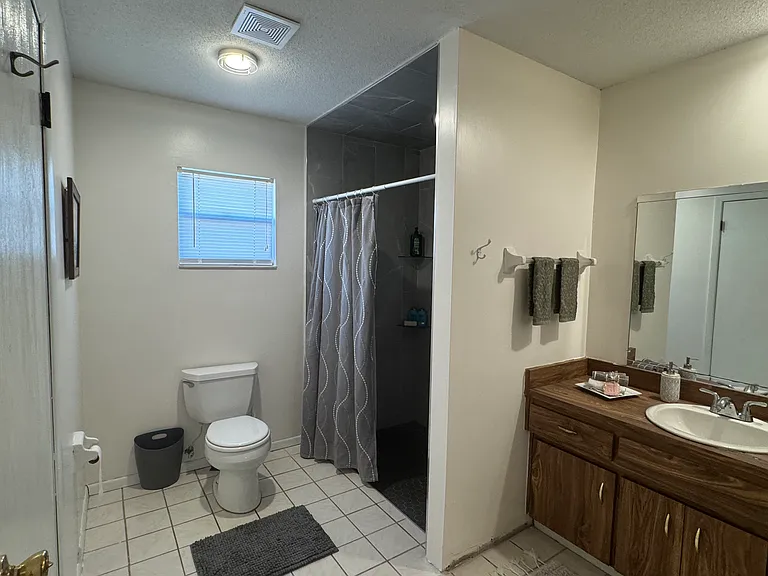1063 Wexford Way — Photo 19