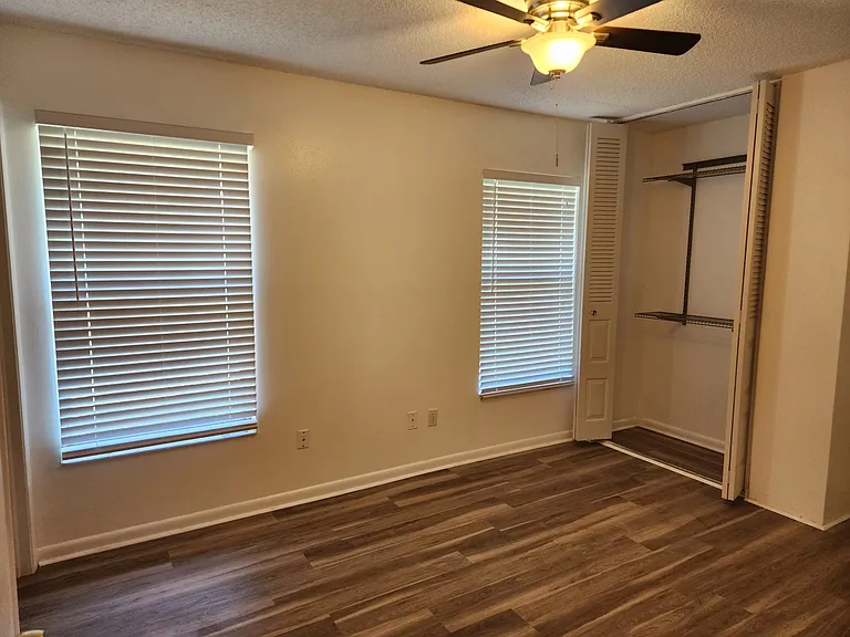 14532 Knoll Ridge Dr — Photo 16
