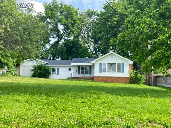 611 W College Street, Branson, MO 65616