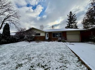 6 Princess Ann Cir, Saint Catharines, ON