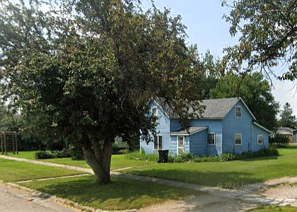 3rd image of 108 2nd St