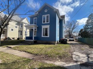 117 S Pine St #A-B, Washington, IL 61571