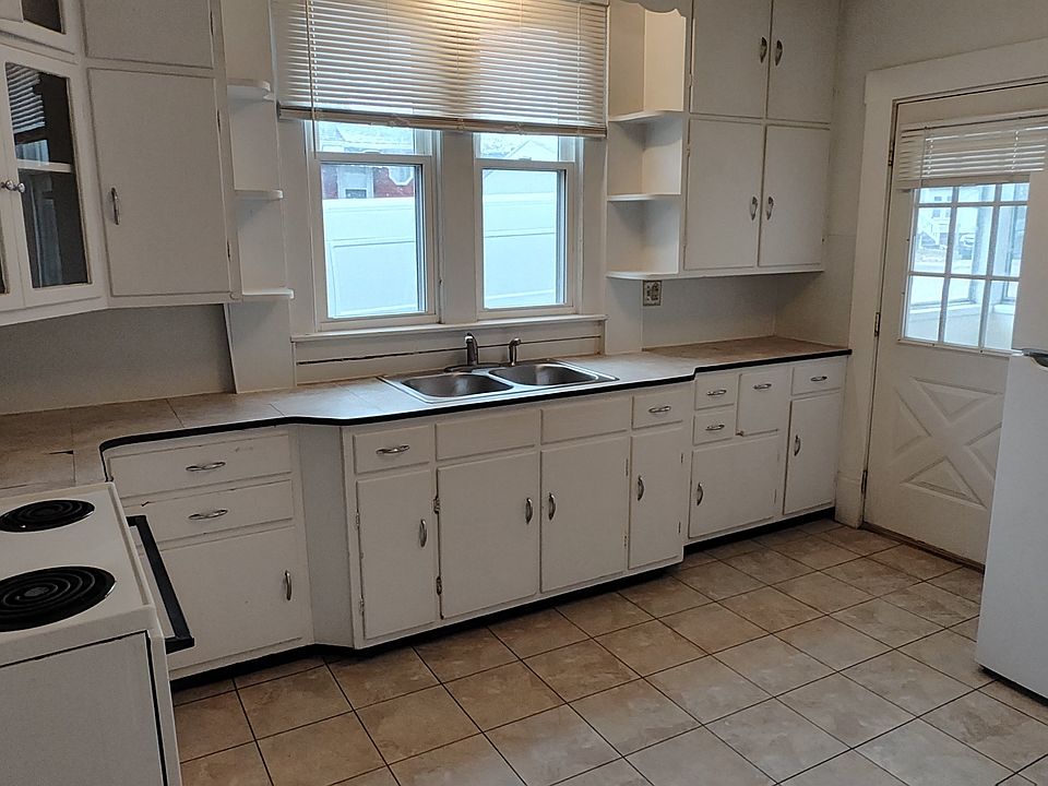 1st image of 429 Van Horn Ave