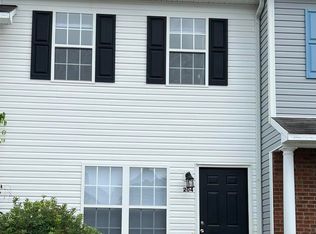 204 Meadowbrook Ln, Jacksonville, NC 28546