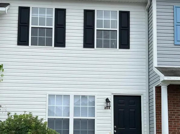 204 Meadowbrook Lane, Jacksonville, NC 28546