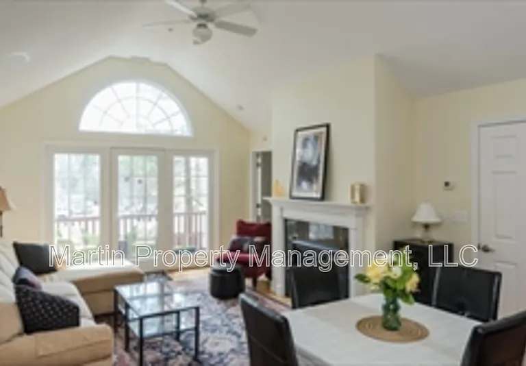 410 Salem St #811 — Photo 5