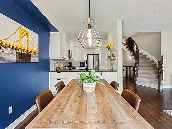4th image of 1433 Comfrey Cres