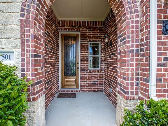 3rd image of 501 Sagebrush Ln