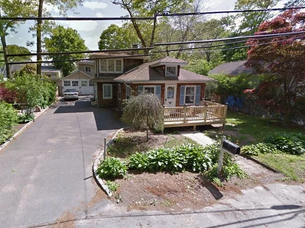 30 Forest Street, Ronkonkoma, NY 11779