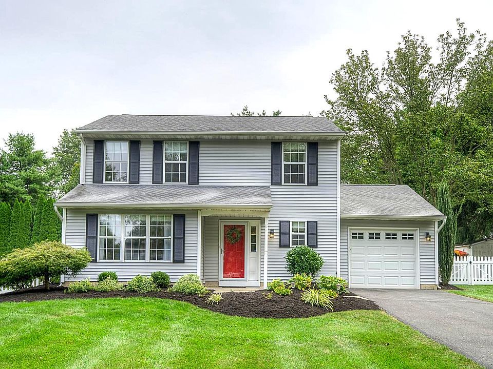 1st image of 179 Burgundy Ln