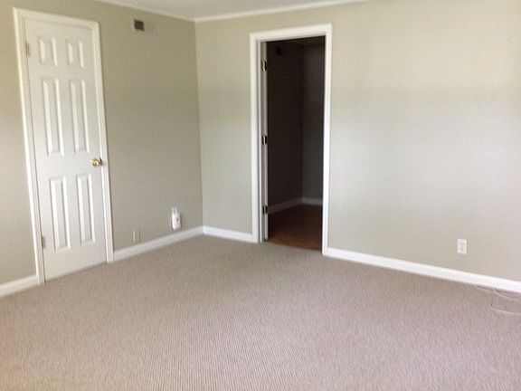 3rd image of 1592 Baynesview Dr