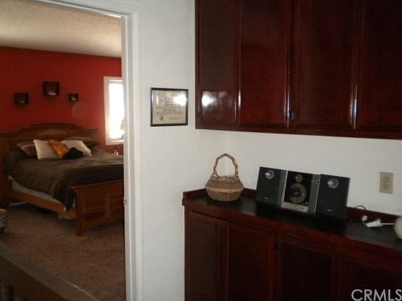 4th image of 1055 N Glendora Ave
